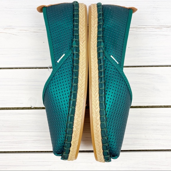 NEW TOMS Classic Slip On Emerald Green Shoes 6.5 - Picture 4 of 6